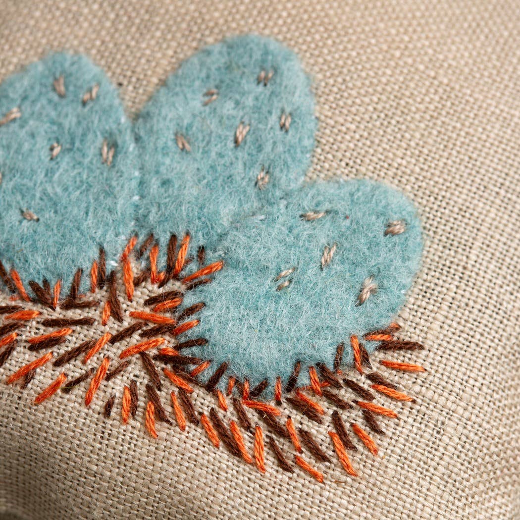 Corinne Lapierre Linen Lavender Bags Embroidery Kit (Spring Garden)