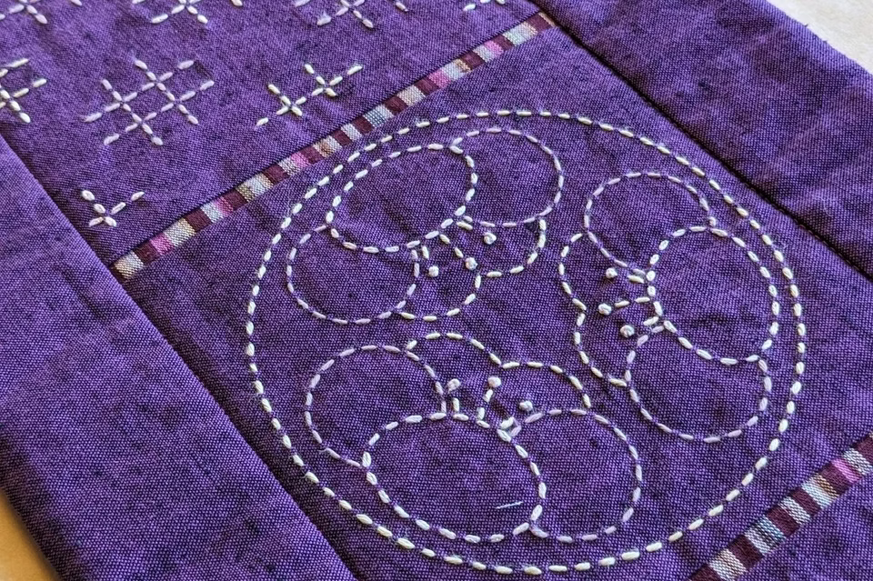 BeBe Bold Seven Treasures Table-Runner Kit (Purple)