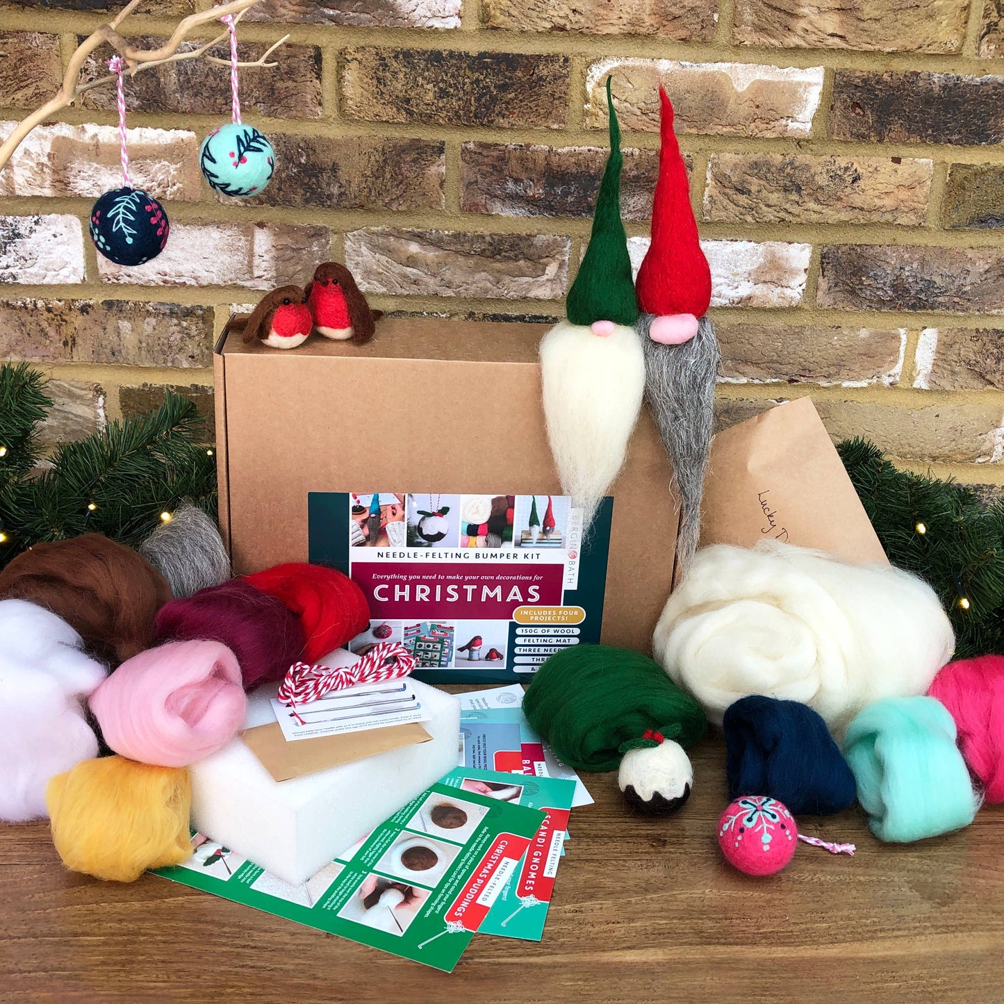 Bergin & Bath Needle Felting: Christmas Bumper Kit