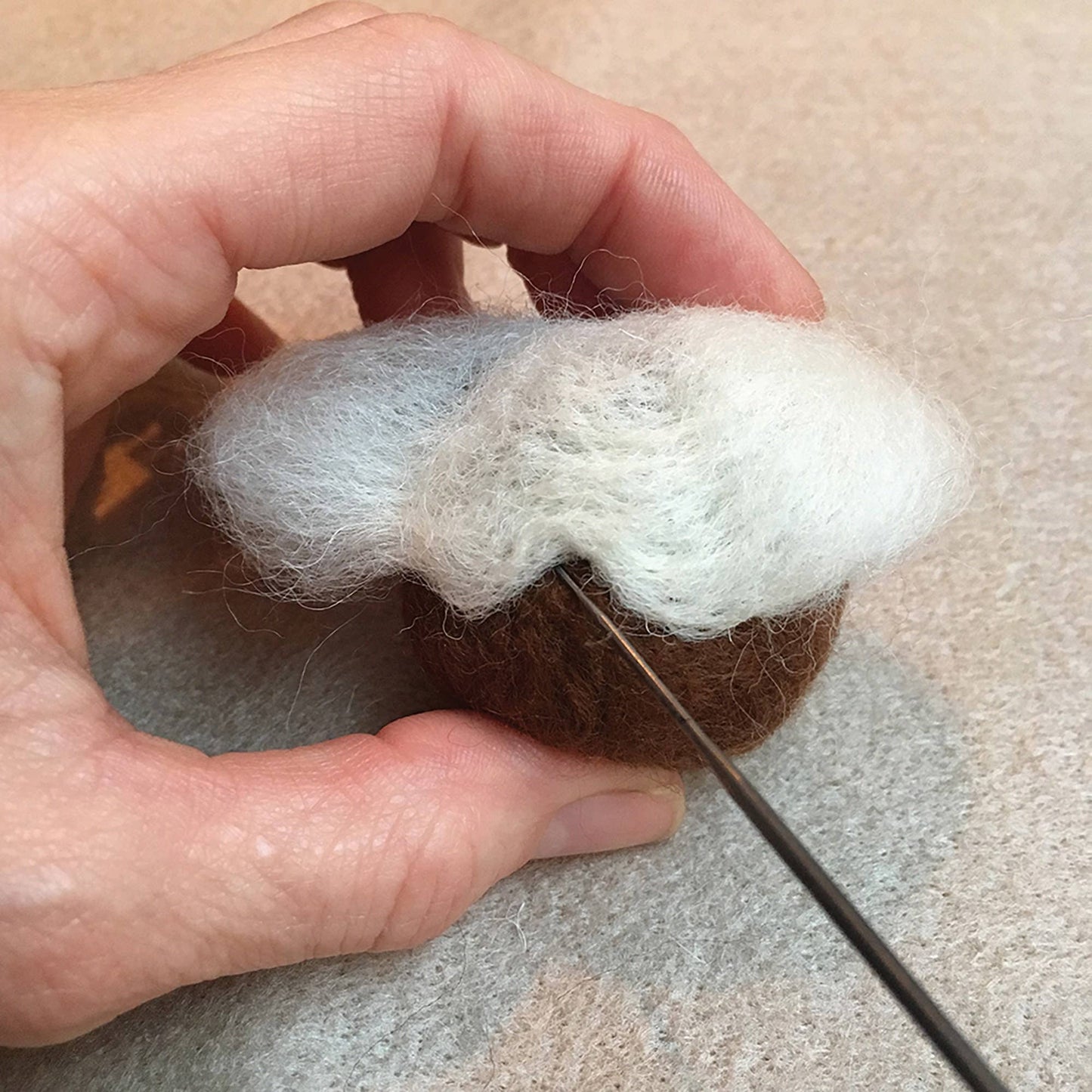 Bergin & Bath Needle Felting Kit: Two Christmas Puddings