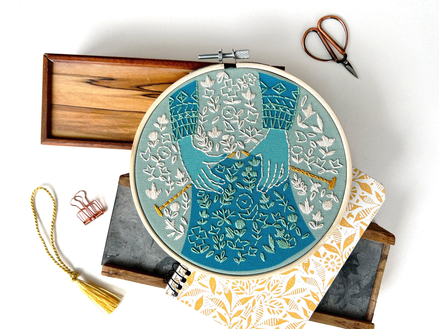 Rikrack Knit Embroidery Kit