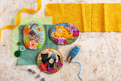 Hawthorn Handmade Black Cat Felt Craft Brooch Kit