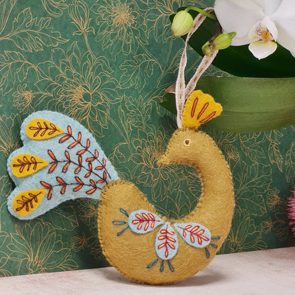 Corinne Lapierre Peacock Felt Craft Mini Kit