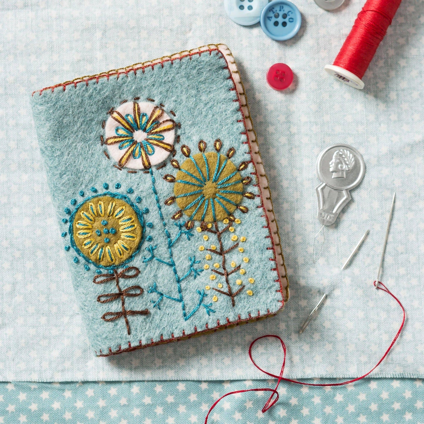 Corinne Lapierre Needle Case Felt Craft Kit