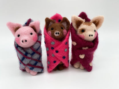 Bergin & Bath Needle Felting Kit: Pigs In Blankets