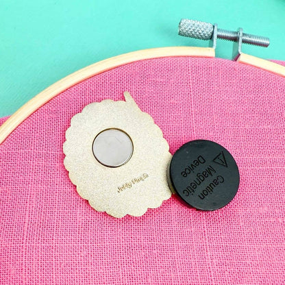 Jubly-Umph 'I Make, Therefore I Am' Needle Minder