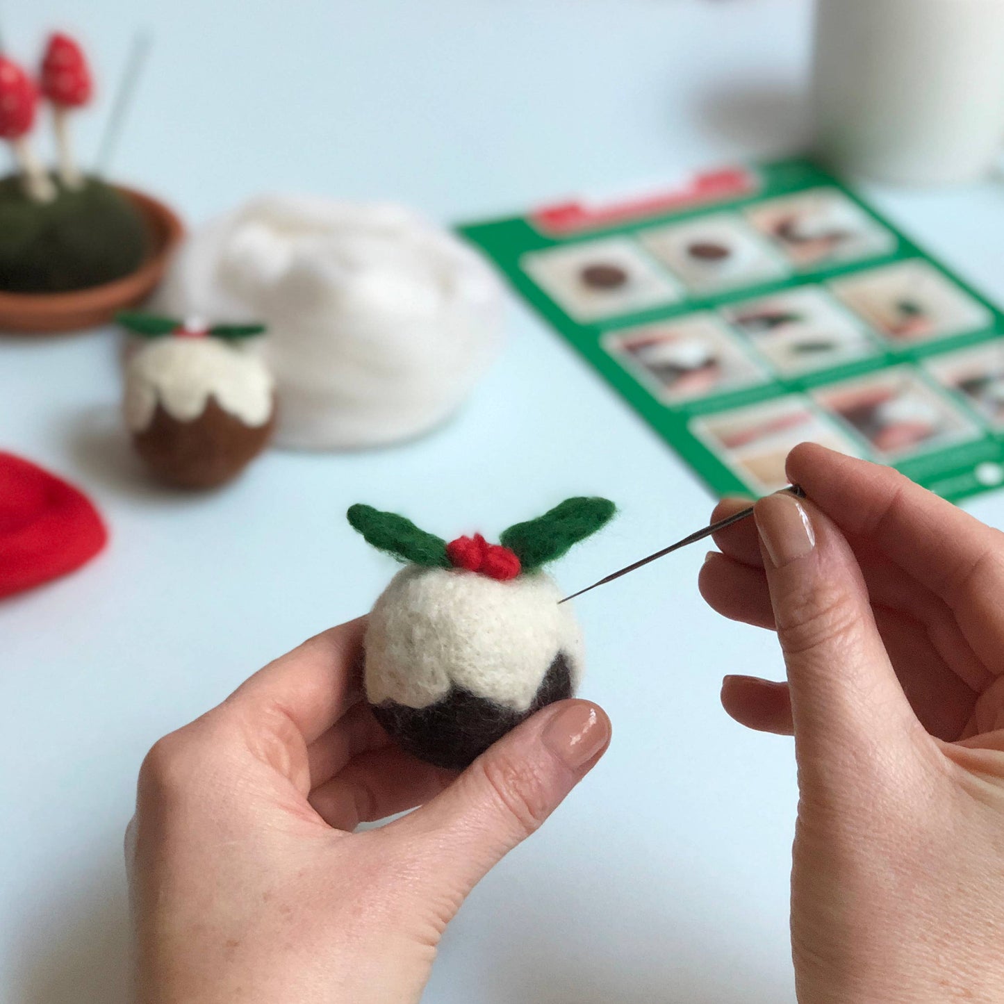 Bergin & Bath Needle Felting Kit: Two Christmas Puddings