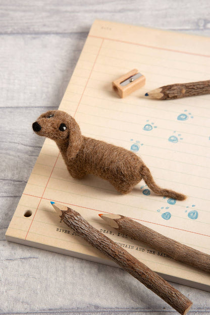 Hawthorn Handmade Dachshund Mini Needle Felting Kit