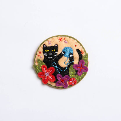 Hawthorn Handmade Black Cat Felt Craft Brooch Kit