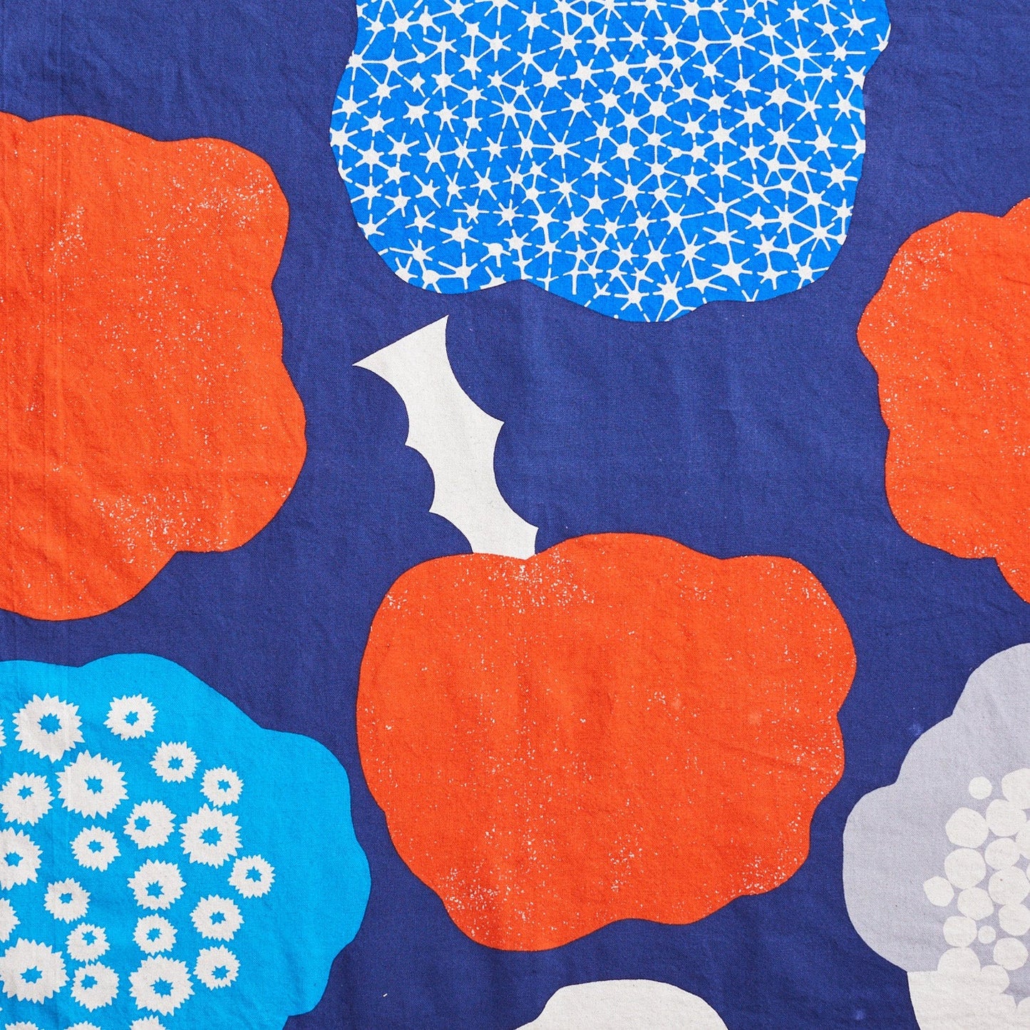 Echino by KOKKA Cloud Flower (Navy) ($64/metre)