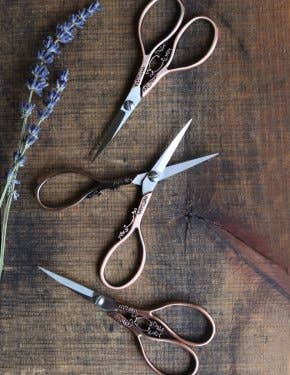 NNK Press Floral Teardrop Scissors